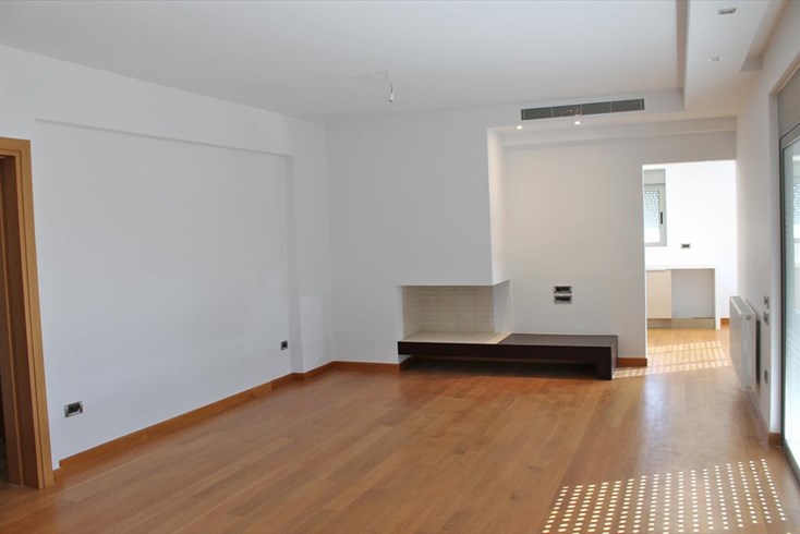 Realty photo 2