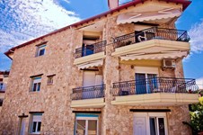 Property 833 photo 1
