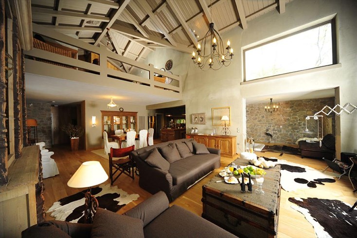 Realty photo 3
