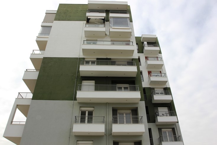 Realty photo 2