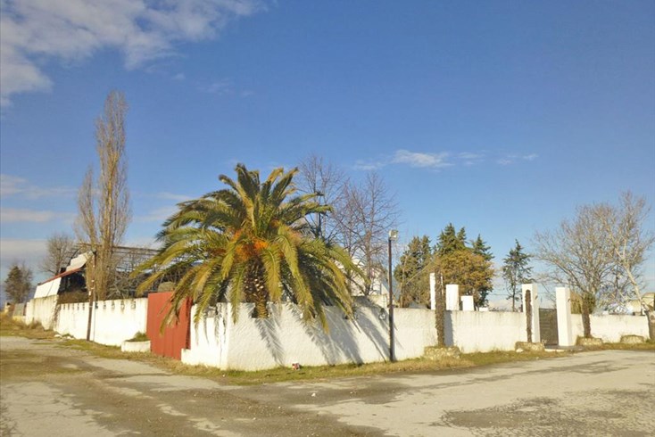 Realty photo 3