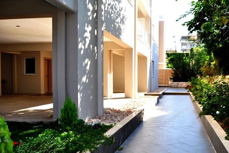 Realty photo 2