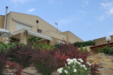 Property 843 photo 2