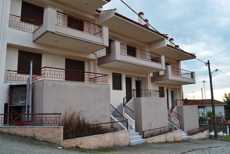 Realty photo 1
