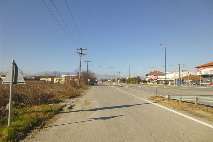 Realty photo 1