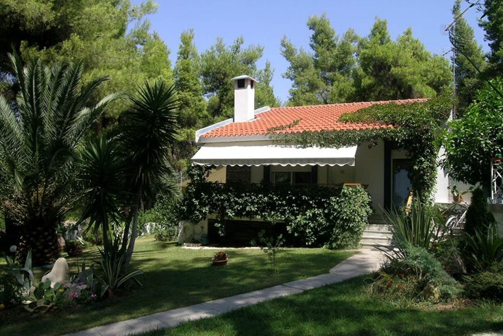 Realty photo 1