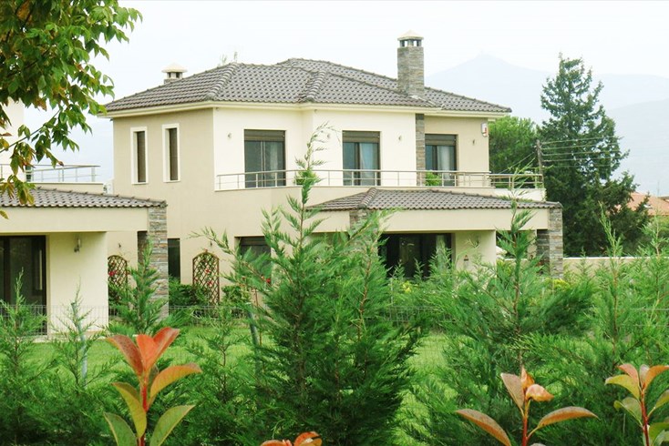 Realty photo 1