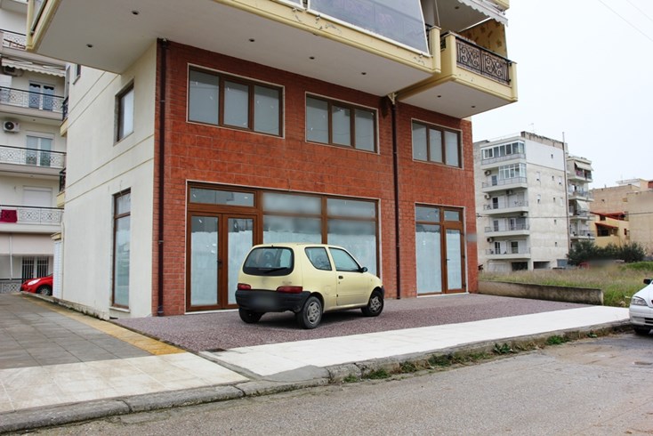 Realty photo 1