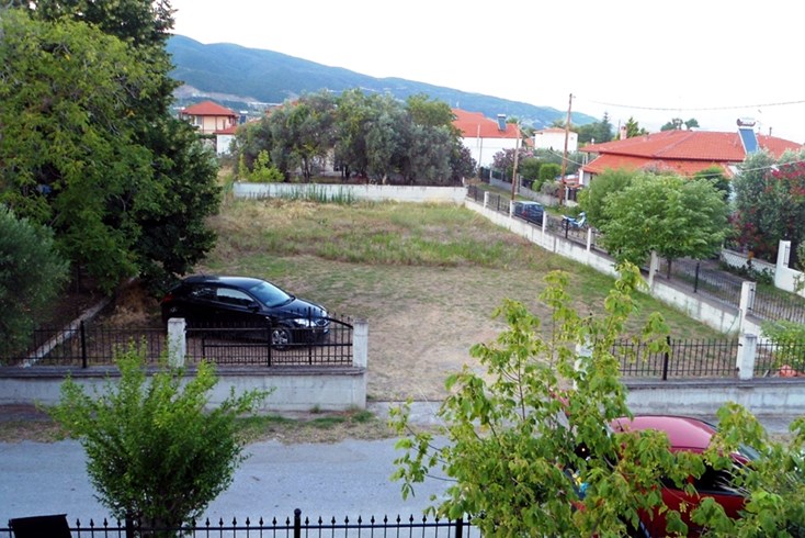 Realty photo 1