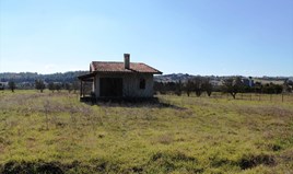 Terrain 4948 m² dans la banlieue de Thessalonique
