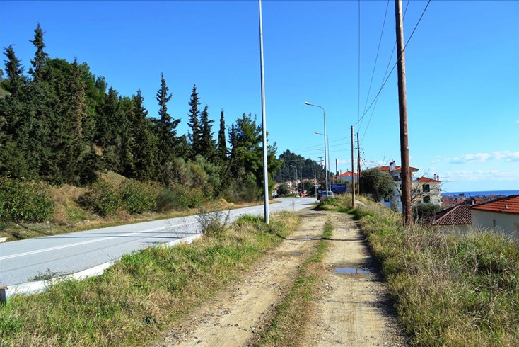 Realty photo 2