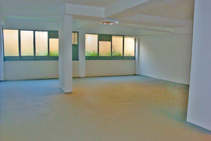 Realty photo 1