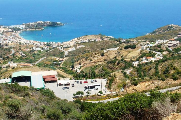 Realty photo 1