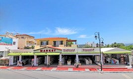 Commercial property 216 m² en Crète