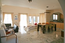 Property 9360 photo 4