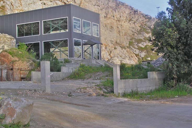 Realty photo 3
