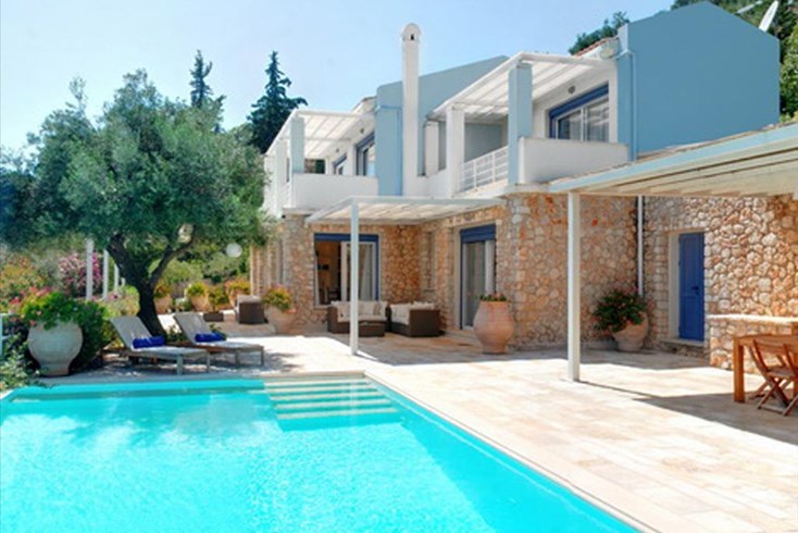 Realty photo 1