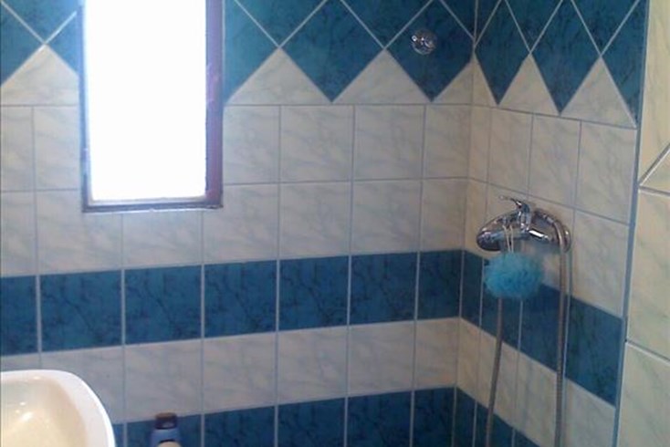 Realty photo 2