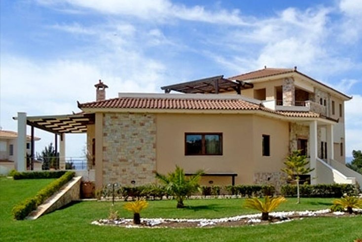 Realty photo 2