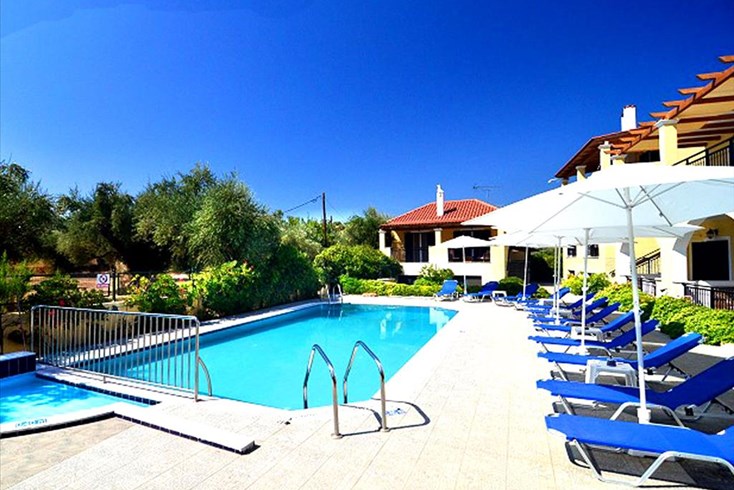 Realty photo 3