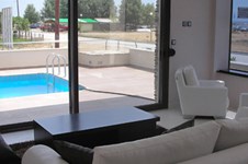 Property 999 photo 3